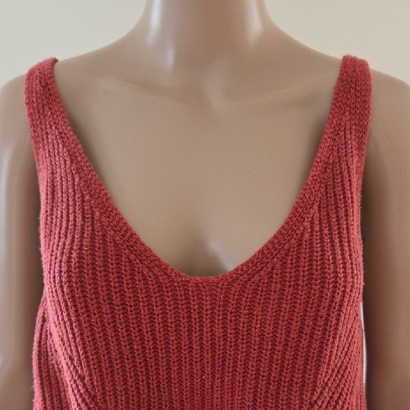 Red-Orange Knit Tank - Picture 3 of 8